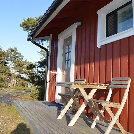 Vuosnaisten Meriasema 2*