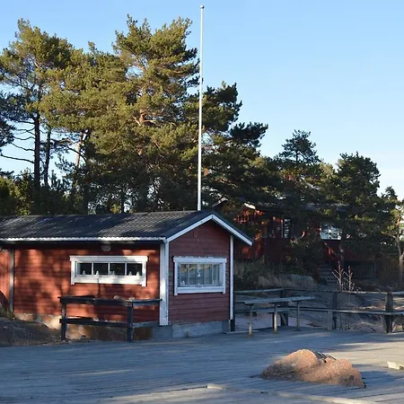 Vuosnaisten Meriasema منتزه العطل كوستافي