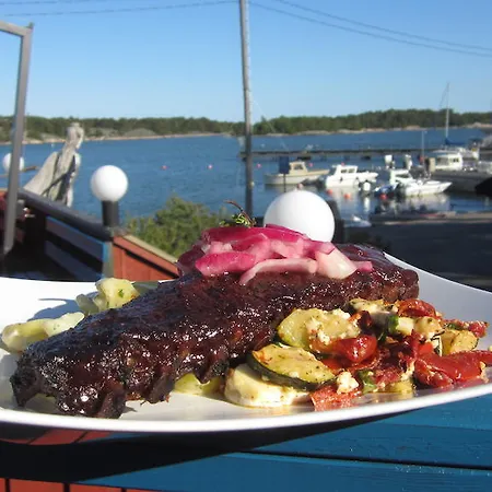 Vuosnaisten Meriasema Kustavi