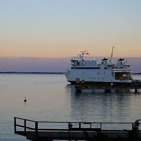 Vuosnaisten Meriasema 2*