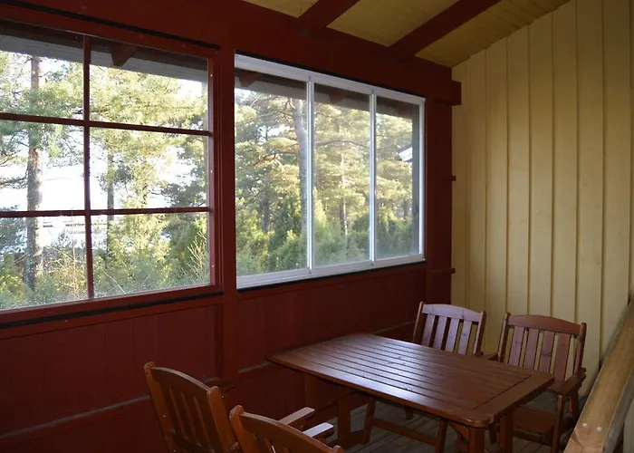 Vuosnaisten Meriasema 2*