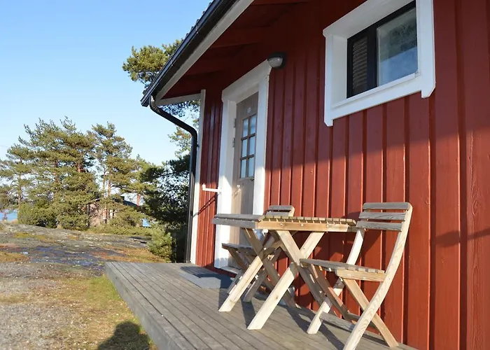 Vuosnaisten Meriasema 2*