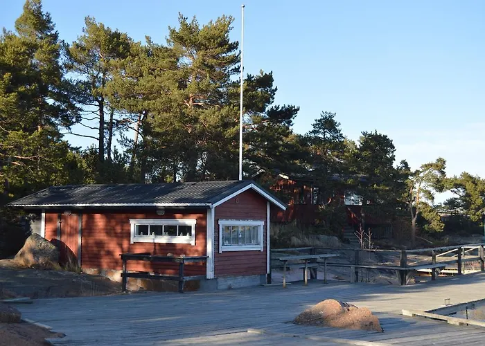 Vuosnaisten Meriasema منتزه العطل كوستافي