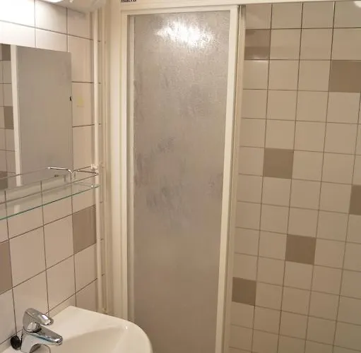 منتزه العطل Vuosnaisten Meriasema كوستافي