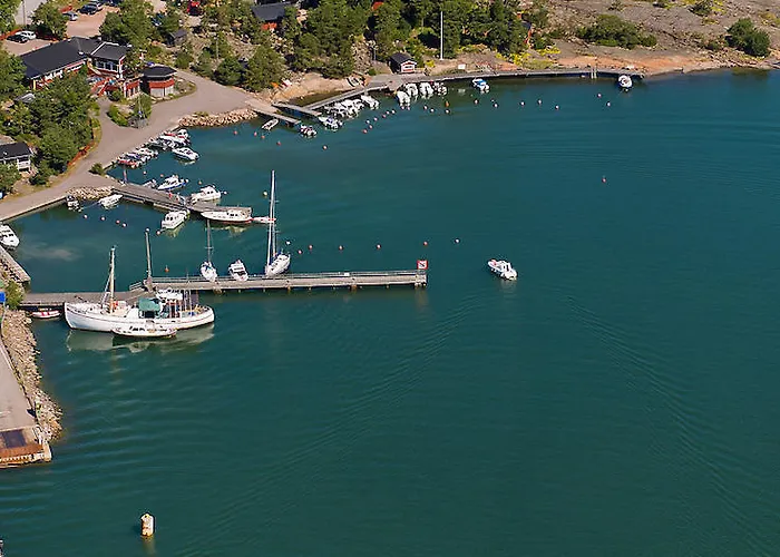 منتزه العطل Vuosnaisten Meriasema كوستافي